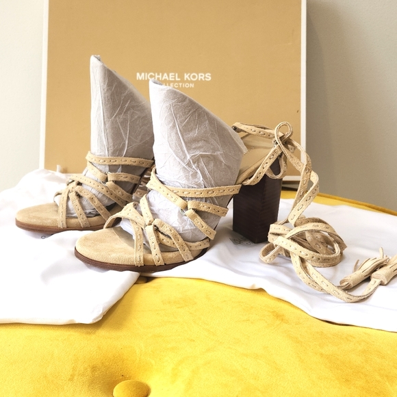 MICHAEL KORS SUEDE FRINGE LACE-UP SANDALS - Picture 3 of 10